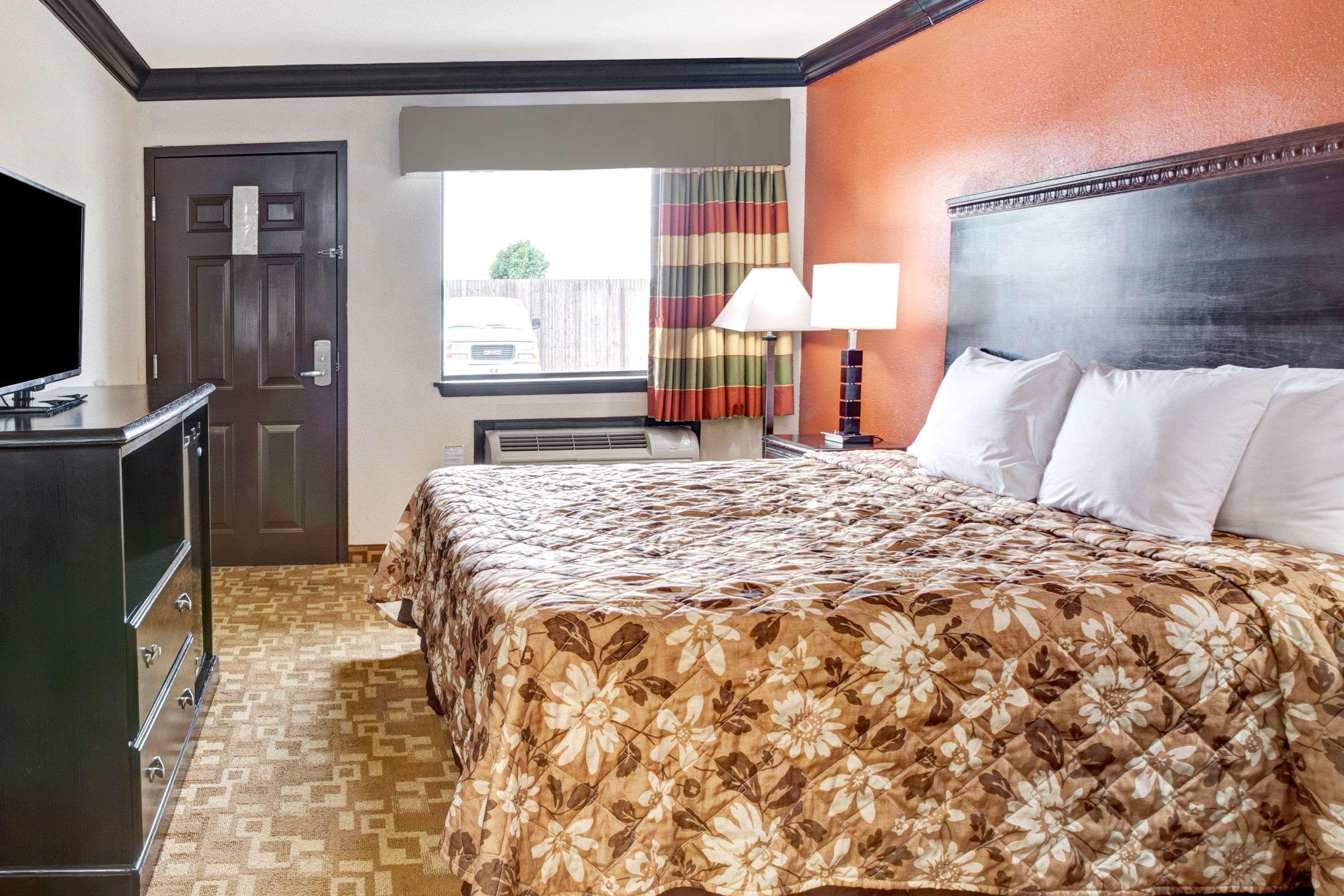 Days Inn By Wyndham Oklahoma City/Moore Екстер'єр фото
