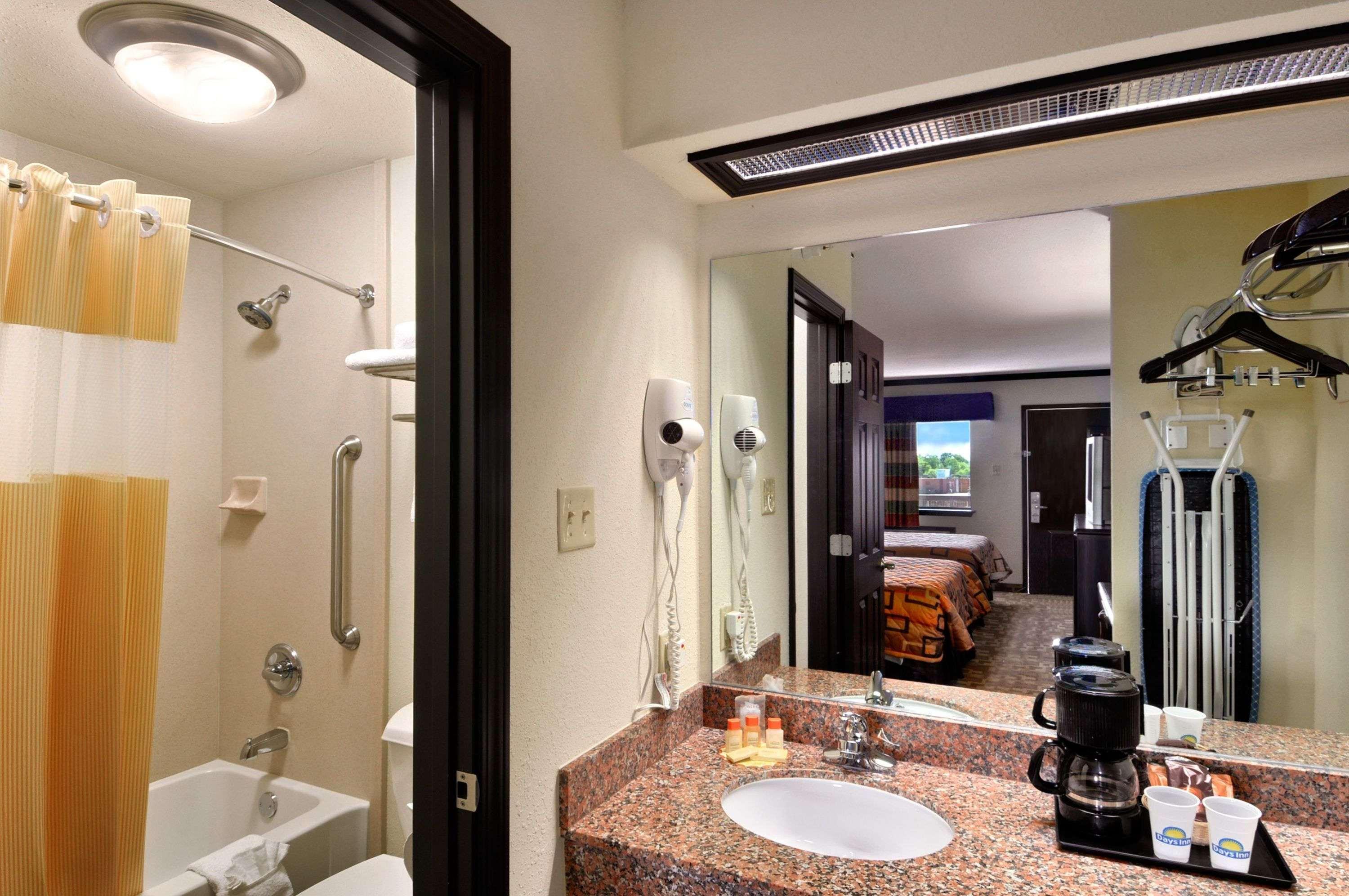 Days Inn By Wyndham Oklahoma City/Moore Екстер'єр фото